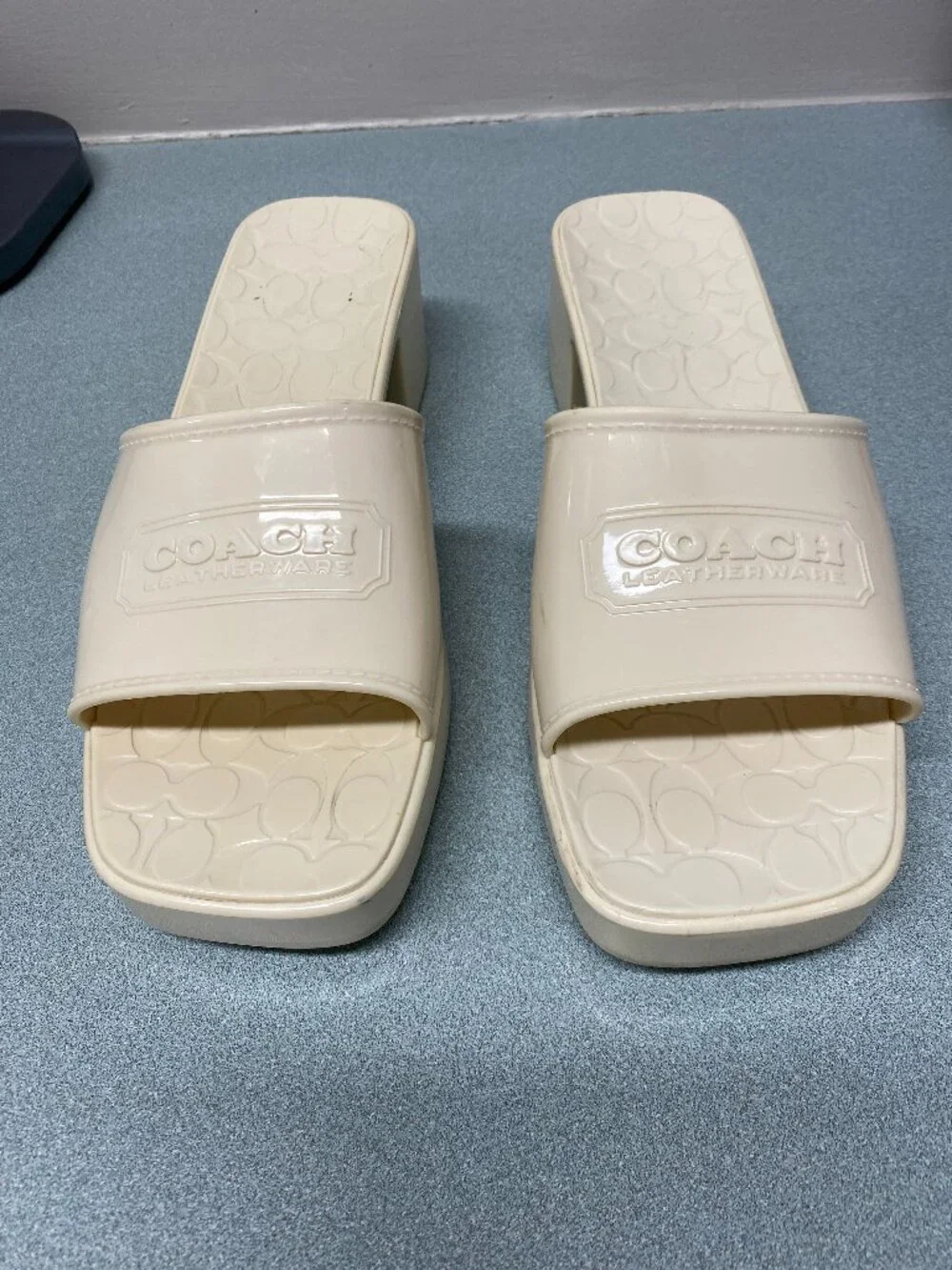 Coach Scarlett Rubber Block Heel Platform Slide Sandals Cream Women's Size 10